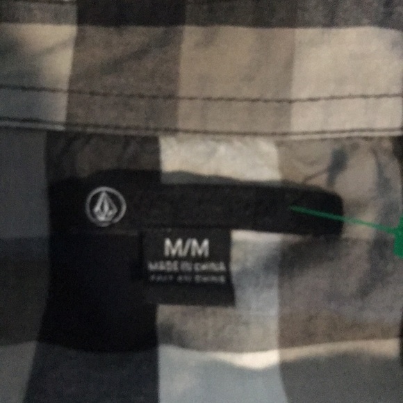 Volcom Dress Shirt - Picture 2 of 3